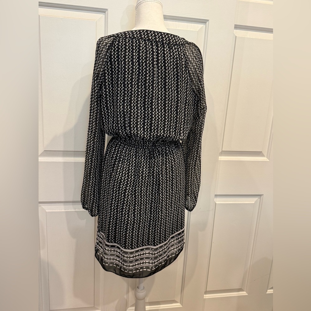 Max Studio Black & White Romantic Mini Dress Sheer Sleeve Boho Chic Size Small - Picture 4 of 8